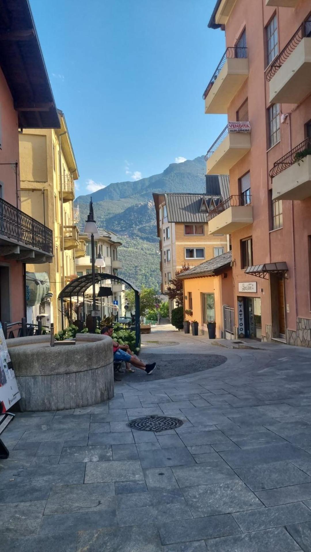 Apartamento Monolocale In Via Pedonale Saint-Vincent Exterior foto